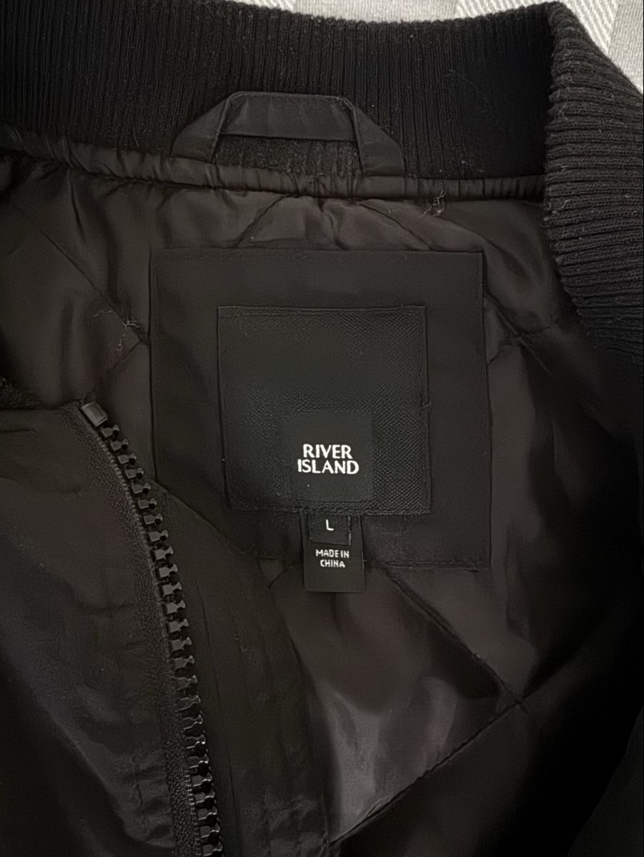 Giacche: Schwarze Bomberjacke Grösse L – Nuovo (secondo la descrizione) da Rudolfstetten venduto da ste_hw3y 1