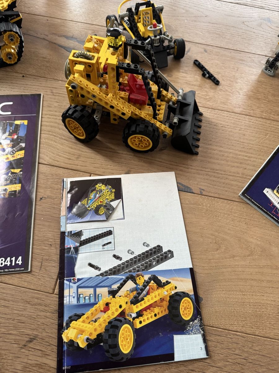 Lego Kit di costruzioni: Vintage Lego Technic Set: 8414, 8460, 8235 – Usato da Zug venduto da axx3l 4