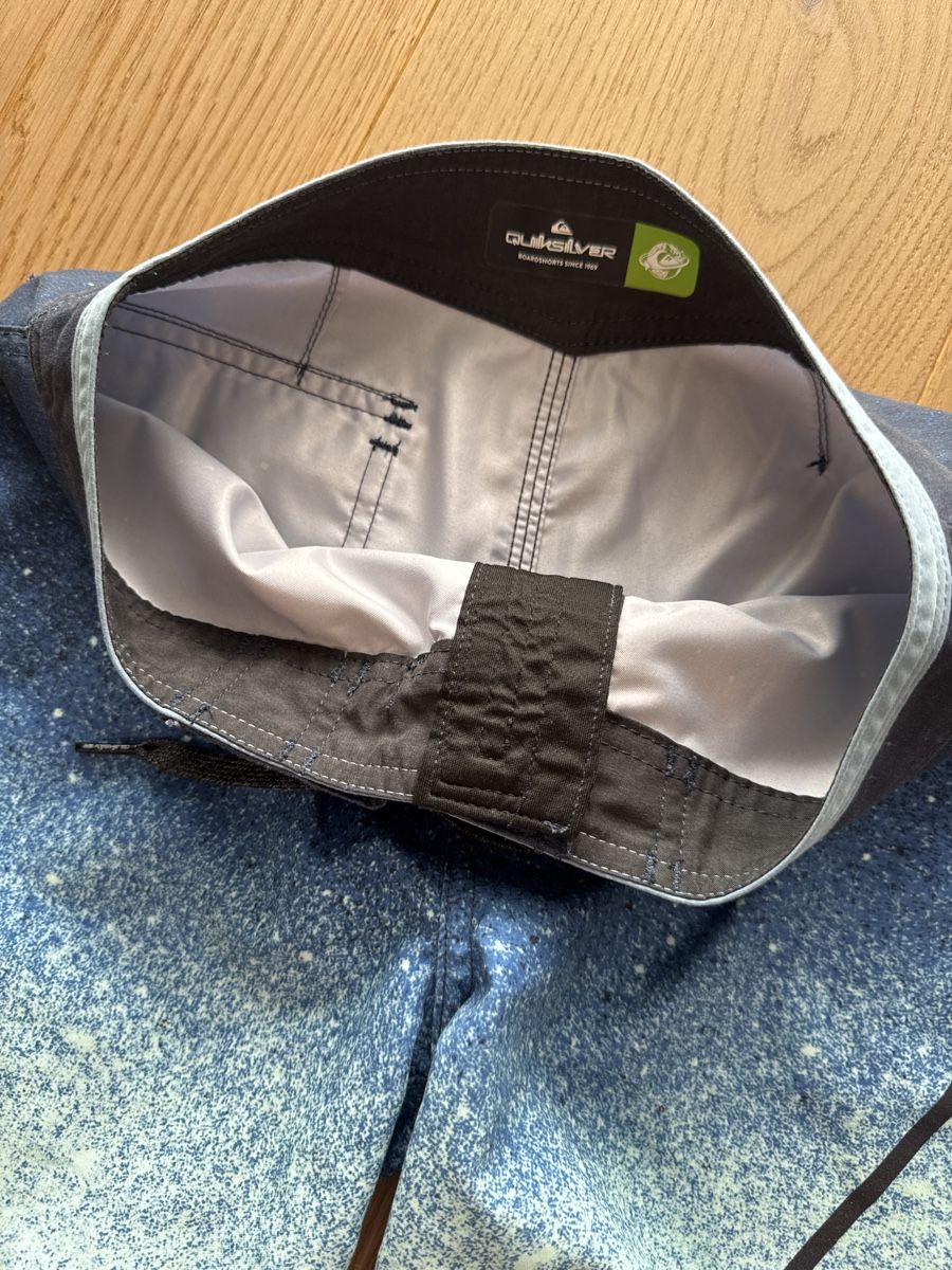 Quiksilver Costumi da bagno: Badeshorts Quicksilver Gr. 140 – Usato da Ennetbaden venduto da Katiusia 4