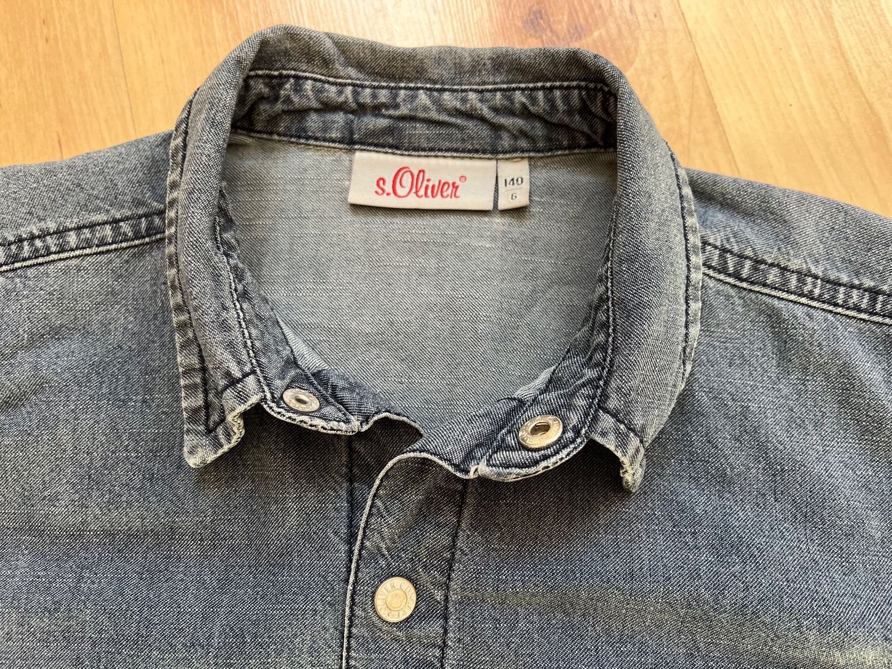 S.Oliver Camicie, T-shirt & Polo: Jeanshemd Gr 140 – Usato da Schwanden GL venduto da Leemueller 1