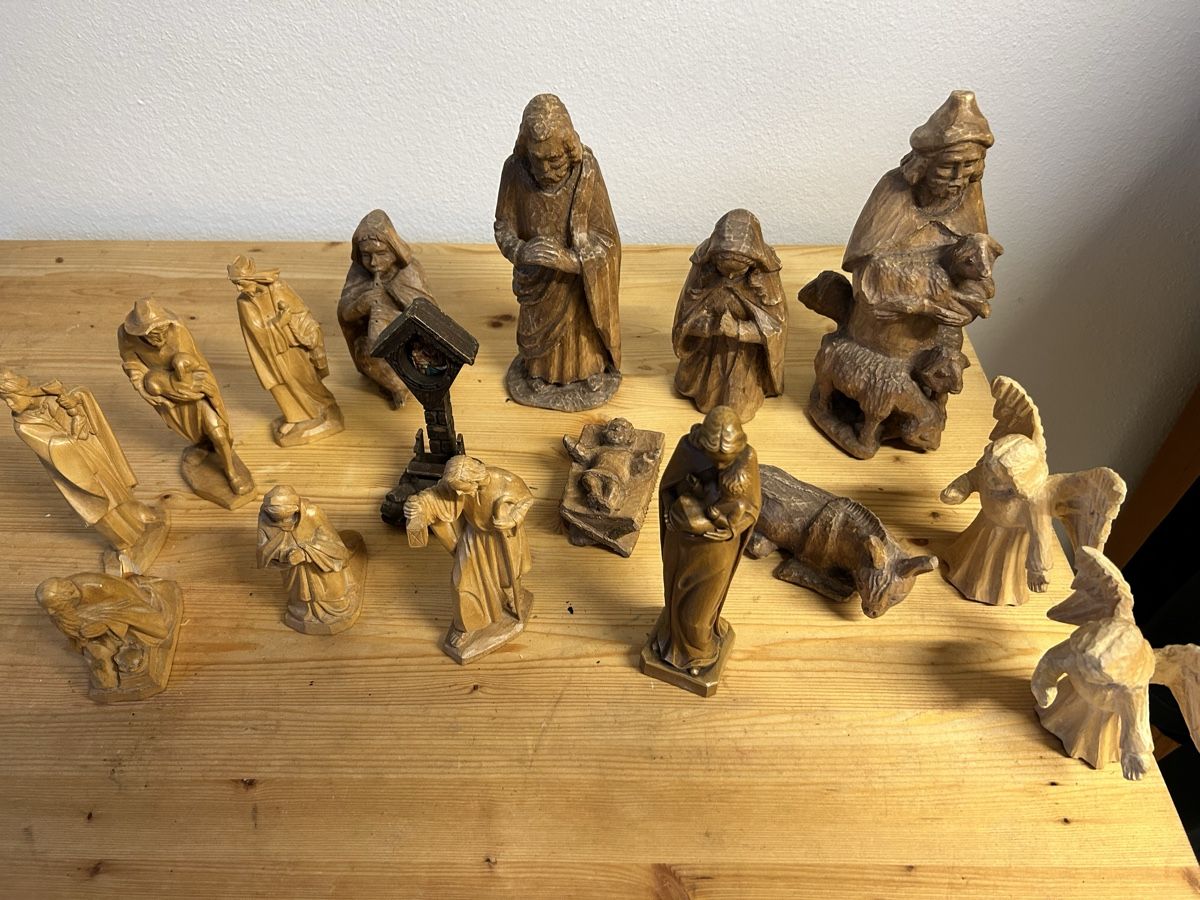 Statuette: Wunderschöne Krippenfiguren, Holz, Top Zustand! – Usato da Grabs venduto da Jonas.2005 2