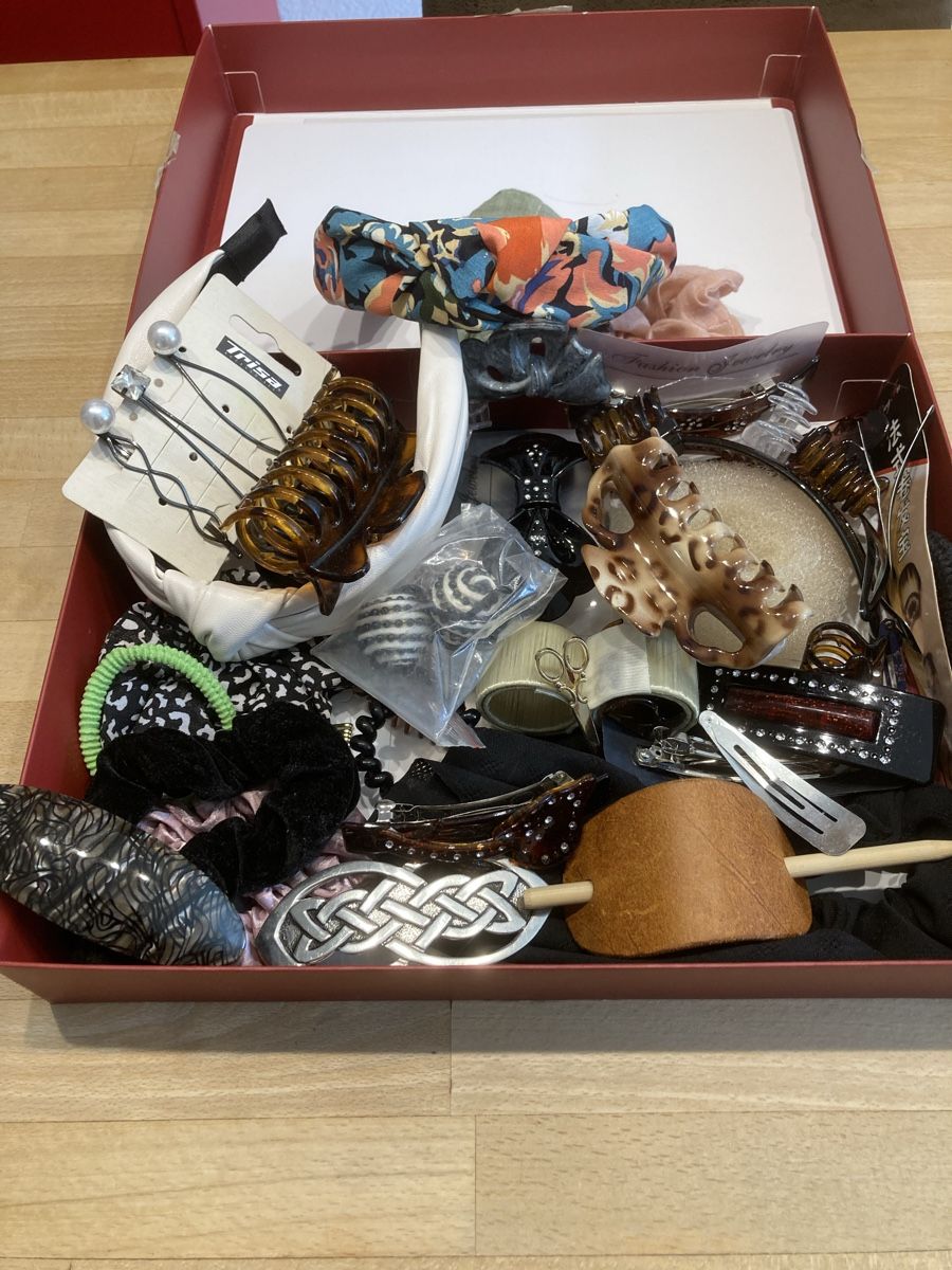 Accessori per capelli: Haarschmuck – Usato da Schaffhausen venduto da christamawe