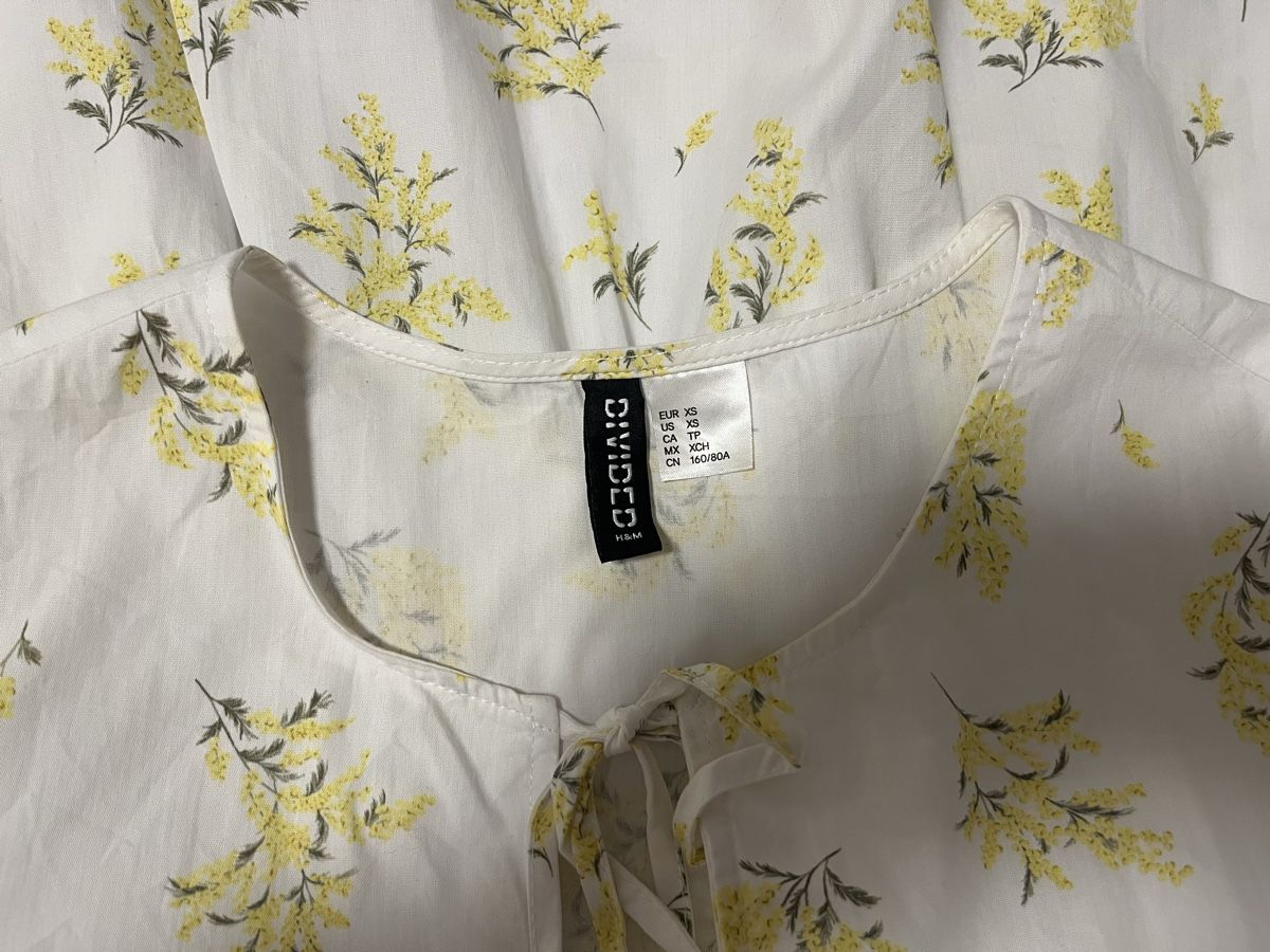 H&M Camicette: Kurzarmhemd geblümt XS neu – Nuovo (secondo la descrizione) da Birrwil venduto da vanyboo 4