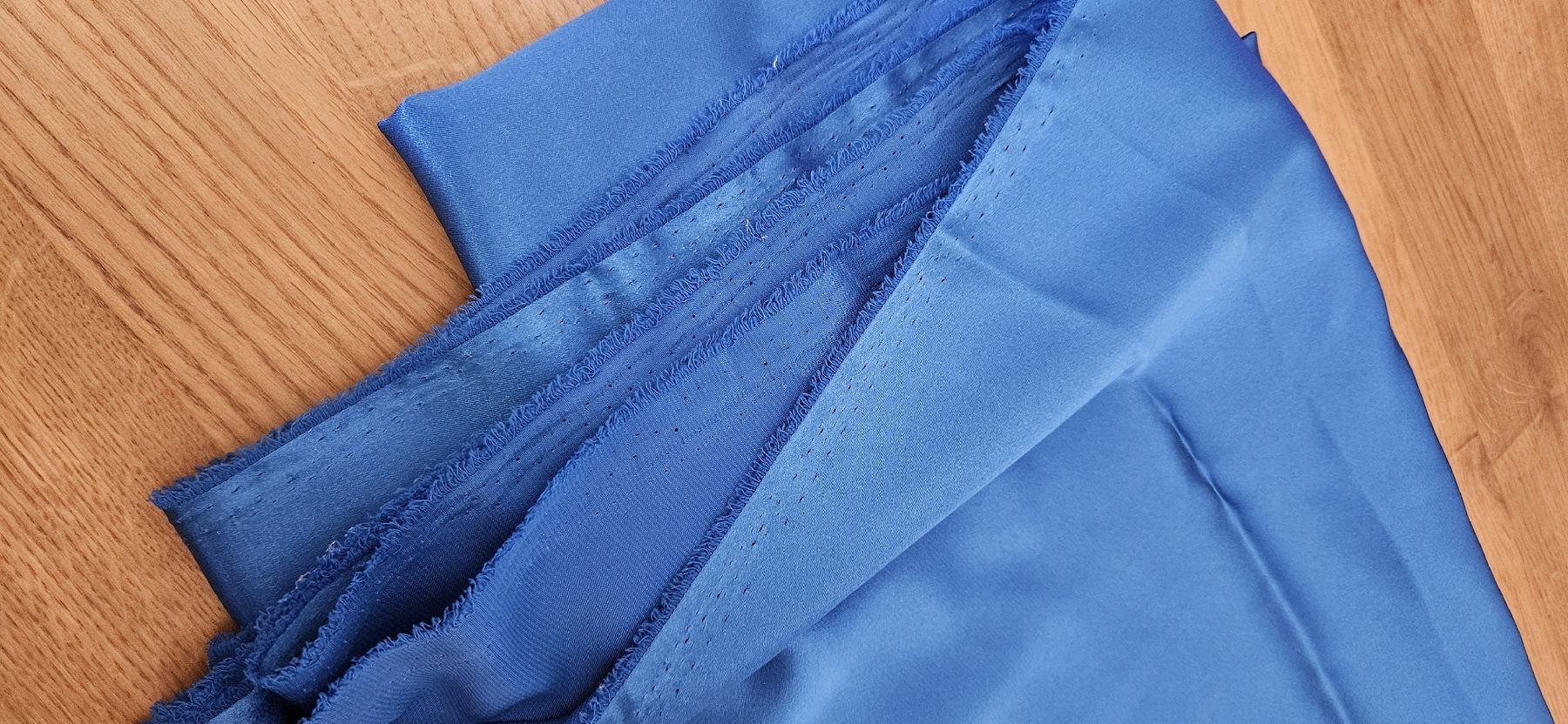 Tessuti: Satin polyester bleu 4m20x150cm – Nuovo (secondo la descrizione) da Carouge GE venduto da Lea000 3
