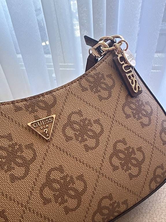Borse da donna: Guess Noelle 2 Tasche  – Usato da Emmenbrücke venduto da IrJaDo90 1