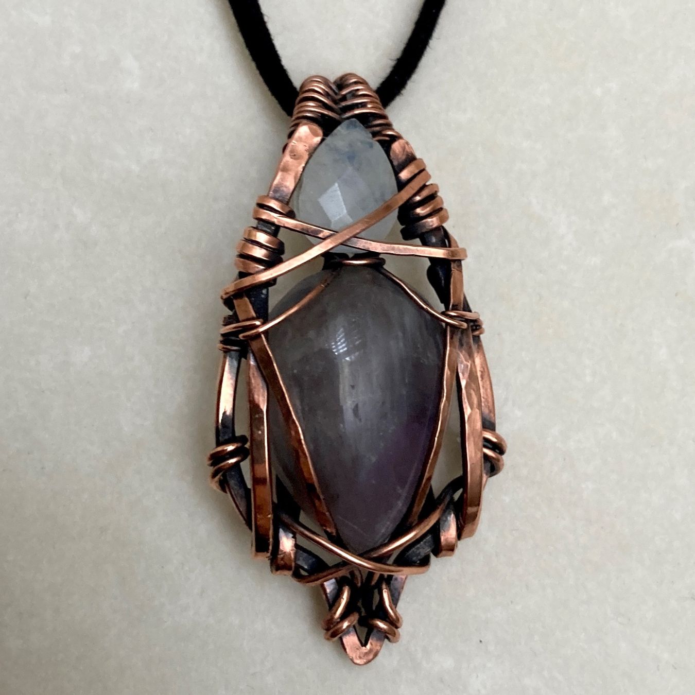 Catenine: Anhänger mit Amethyst und Mondstein – Nuovo (secondo la descrizione) da Solothurn venduto da Kiki_Di 2