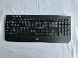 Logitech Tastatur schwarz CH-Layout gebrauchter Zustand