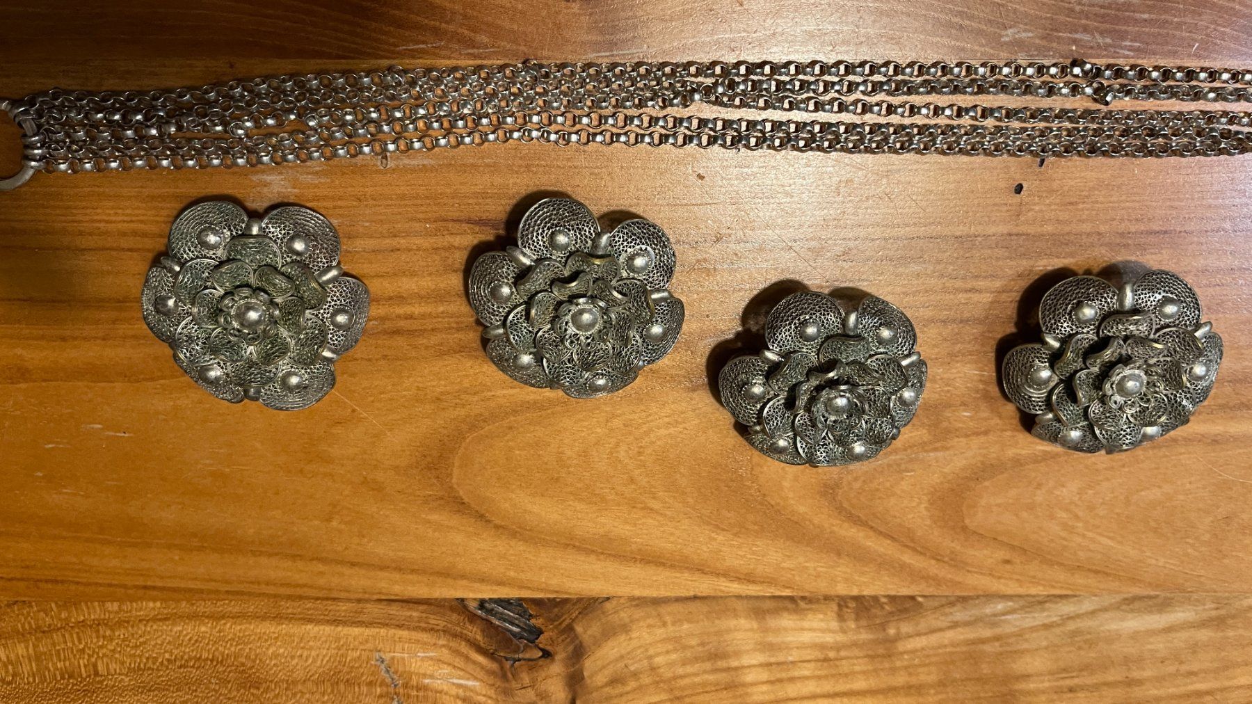 Autres bijoux: Trachtenschmuck – D'occasion à Bern par daskannweg 4