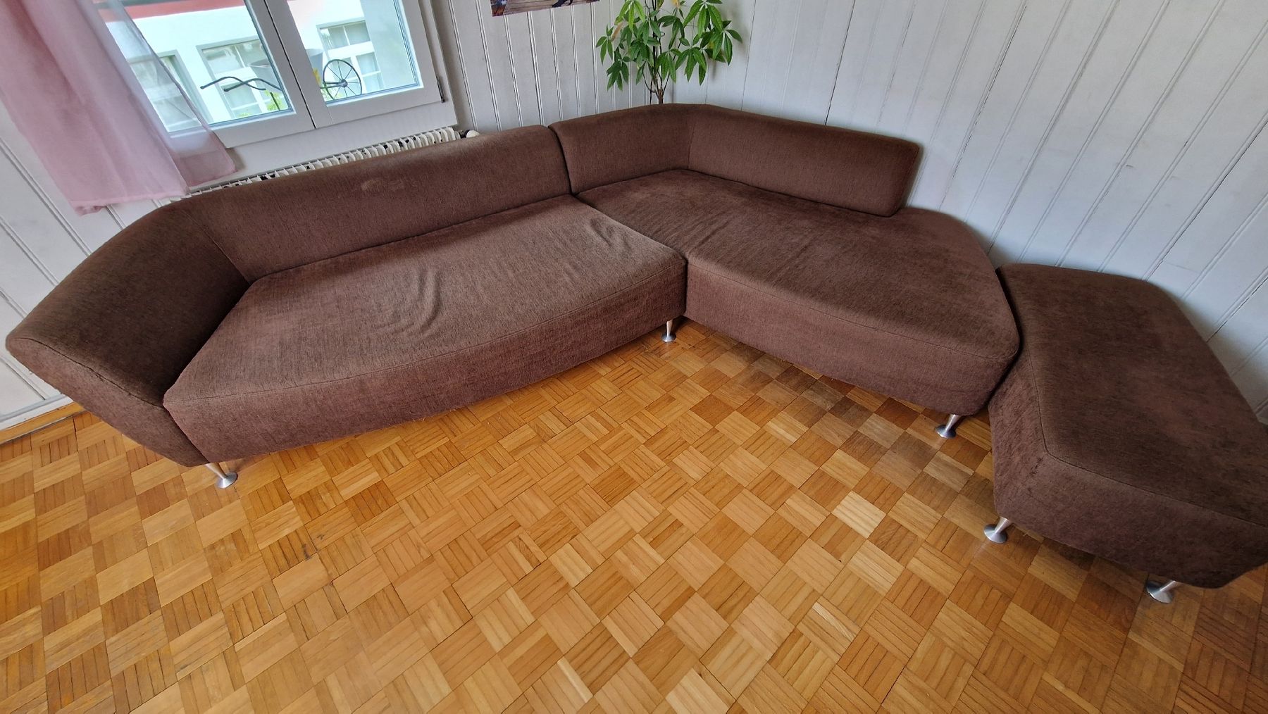 Divani: Gemütliches Ecksofa mit Hocker – Usato da Nussbaumen TG venduto da JkStEner