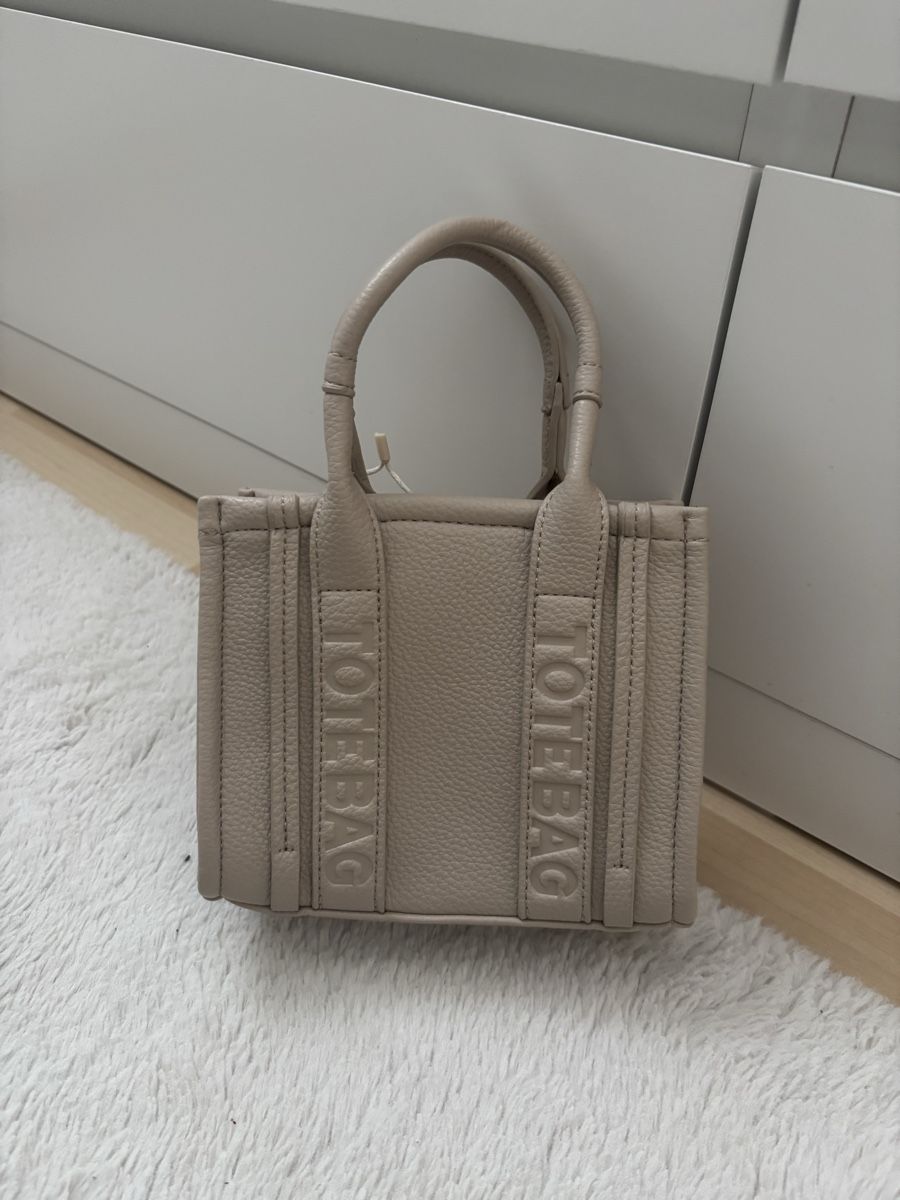 Borse da donna: Tote Bag  – Nuovo (secondo la descrizione) da Hütten venduto da moc_5xdf 2