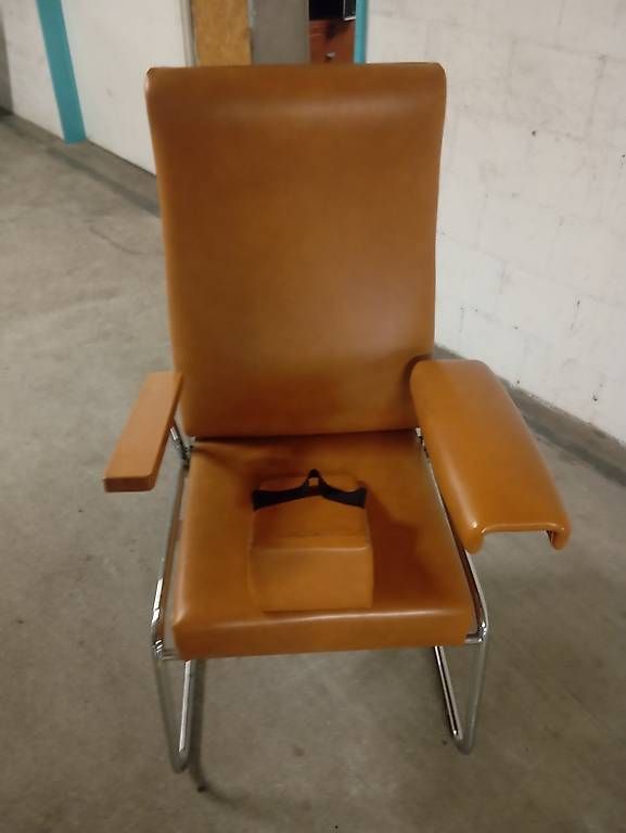 Fauteuils: Grossvaterstuhl 60 er Jahre – D'occasion à Basel par Petergunn 2