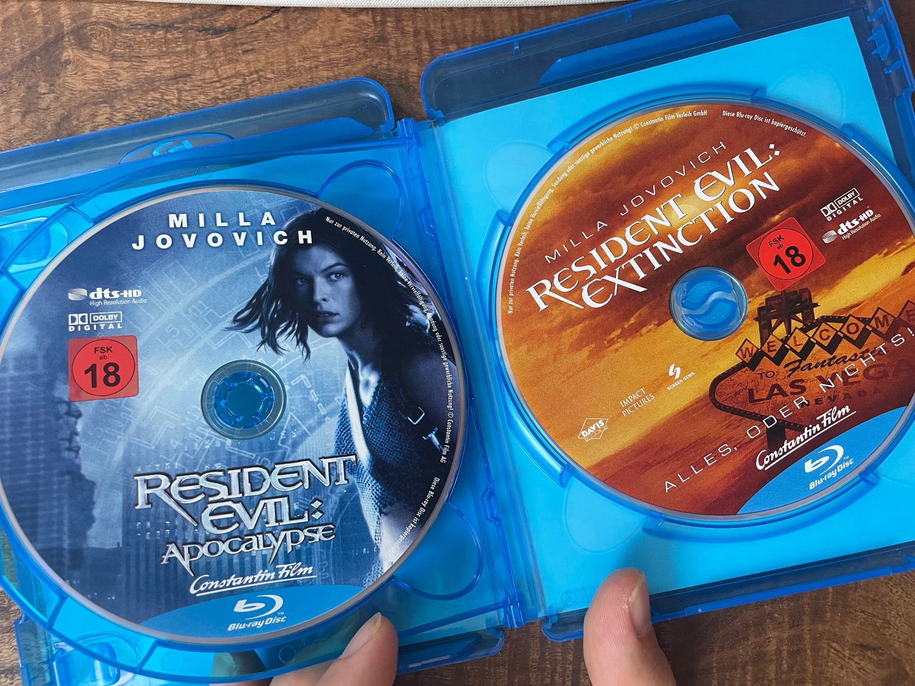 Tous les DVDs: Resident Evil Trilogy (blu-ray) – Neuf avec emballage d'origine à Vevey par c_lathion 2