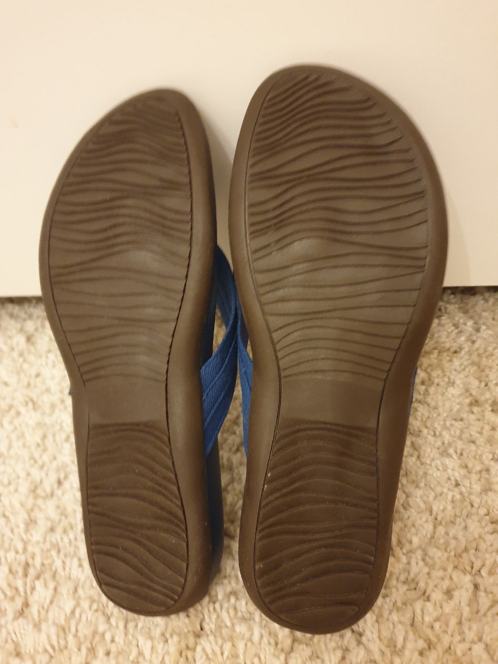 Scarpe da donna: Tong 37,5, bleu, neuf – Usato da Neuchâtel venduto da Verenas12 3