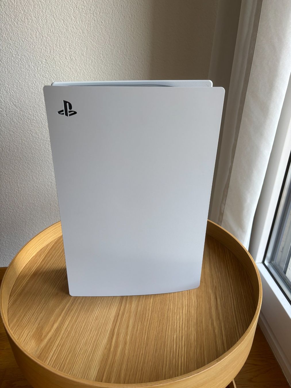 Sony Consoles: PlayStation 5 Digital Edition + 1 TB SSD + 2 Controller, OVP – D'occasion à Zürich par hat_5r2r 1