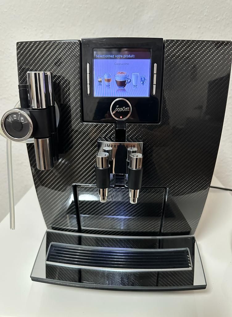 Jura Macchine per caffè & Macchine per espresso: Jura J9.3  Carbone  – Usato da La Chaux-de-Fonds venduto da boos2501 7