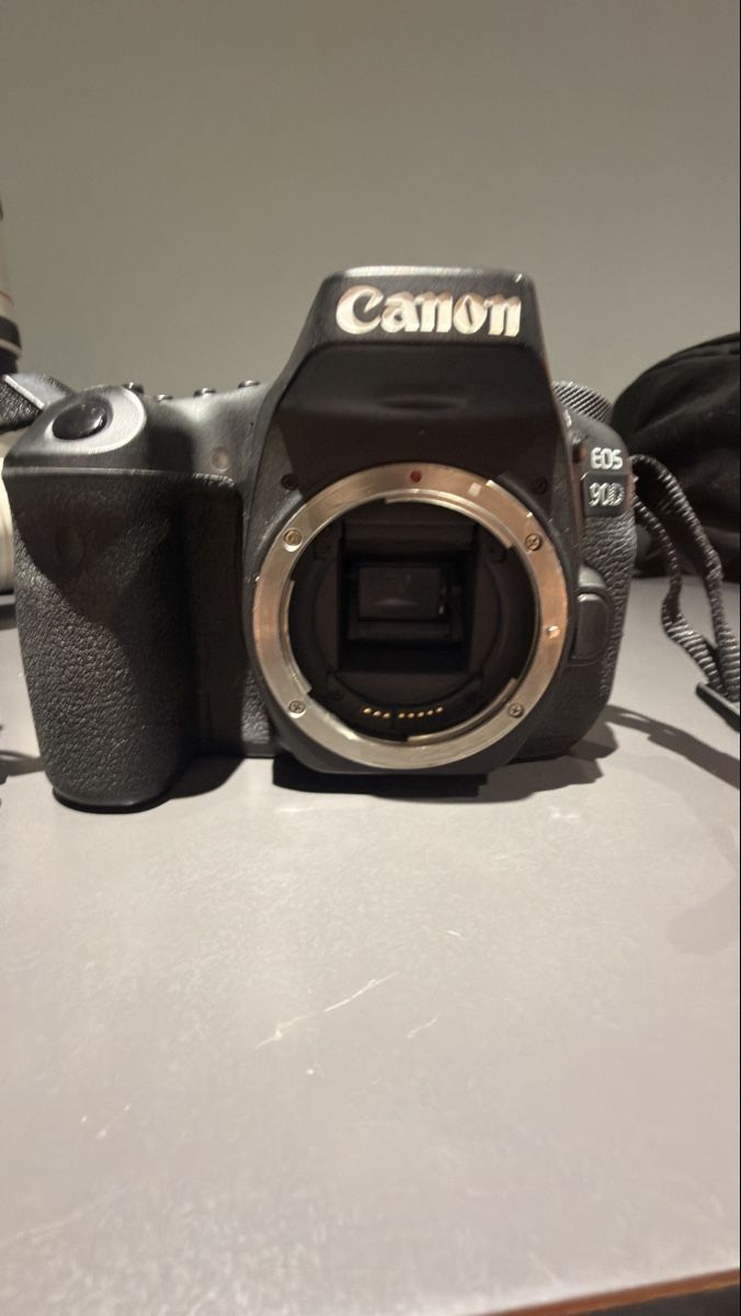 Canon Fotocamera: Canon 90d + 3 objectifs – Usato da Saillon venduto da saillon81