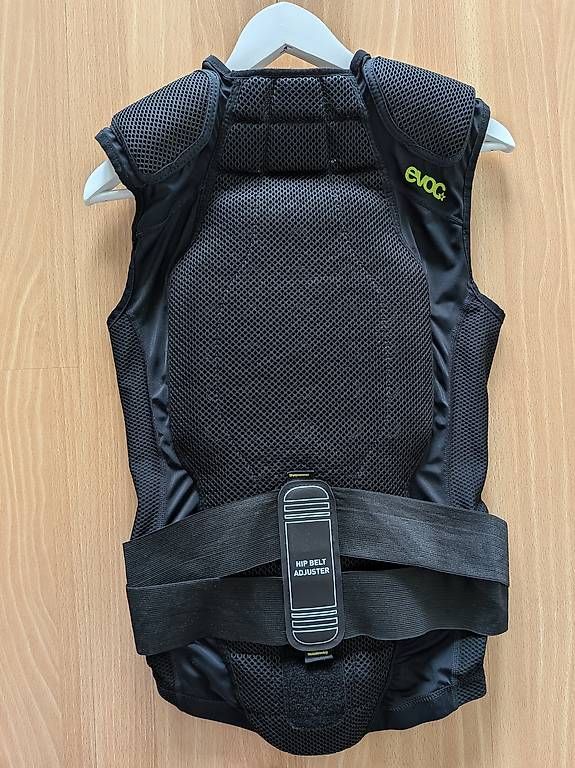 Protezioni & Imbottiture: Evoc Protector Vest Air+ Gr.M – Usato da Rapperswil SG venduto da boatix 1