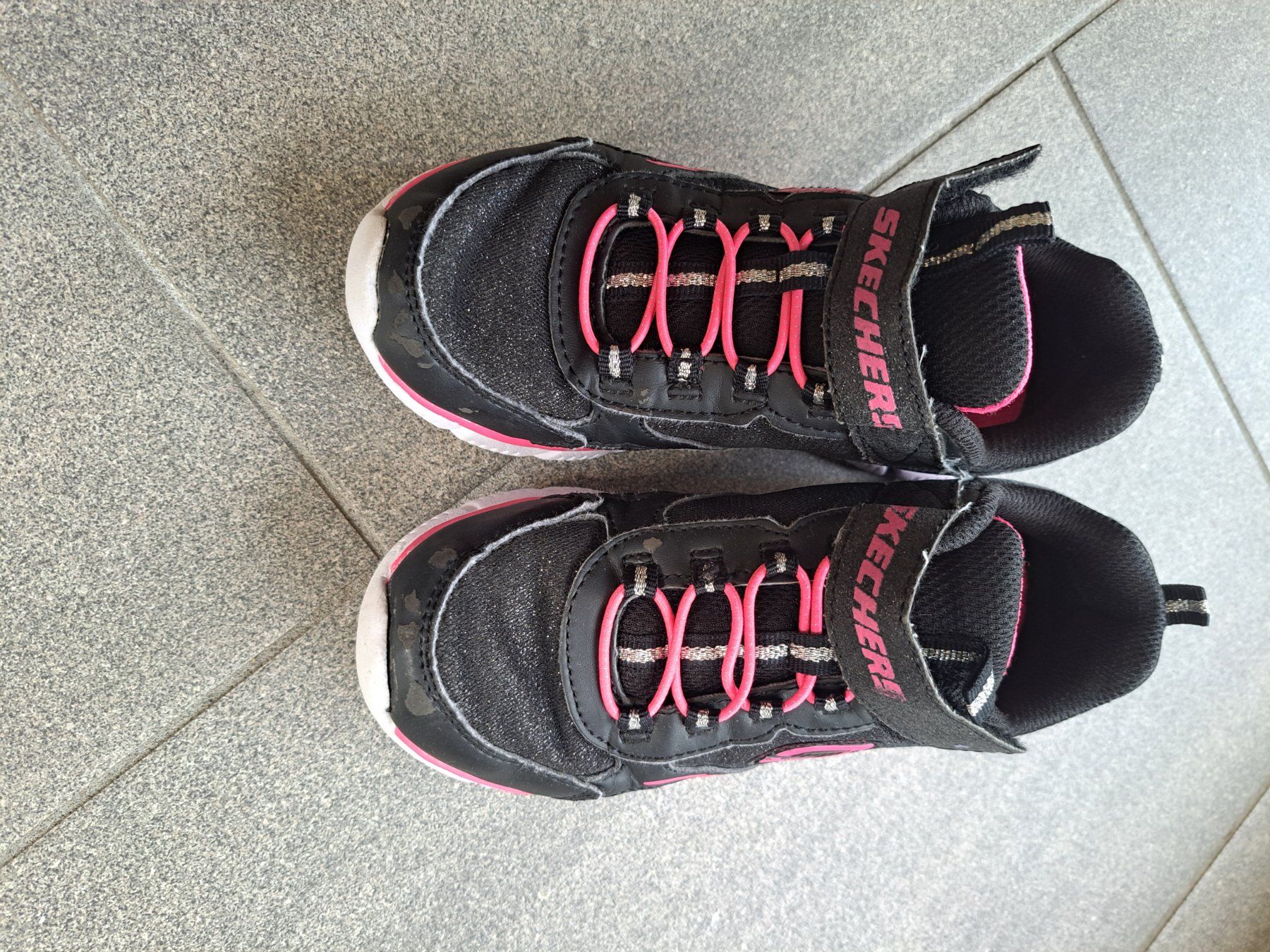 Skechers Scarpe per ragazze: Skechers Turnschuhe Gr 32 – Usato da Bünzen venduto da nagyagi111mail 1