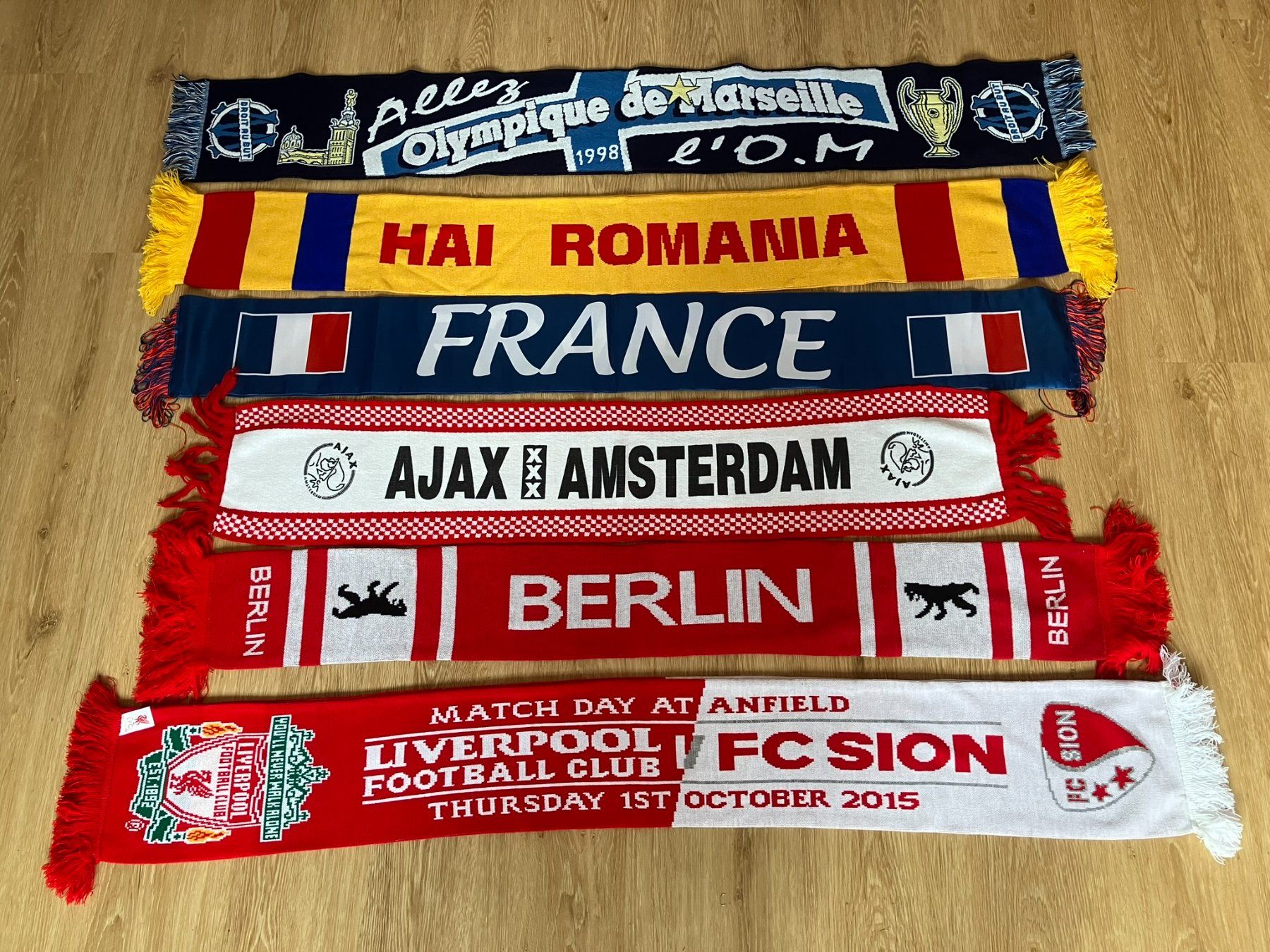 Foulards, Tücher & Schals: Fussball-Fan-Schals – Gebraucht aus Wallisellen von _marco101