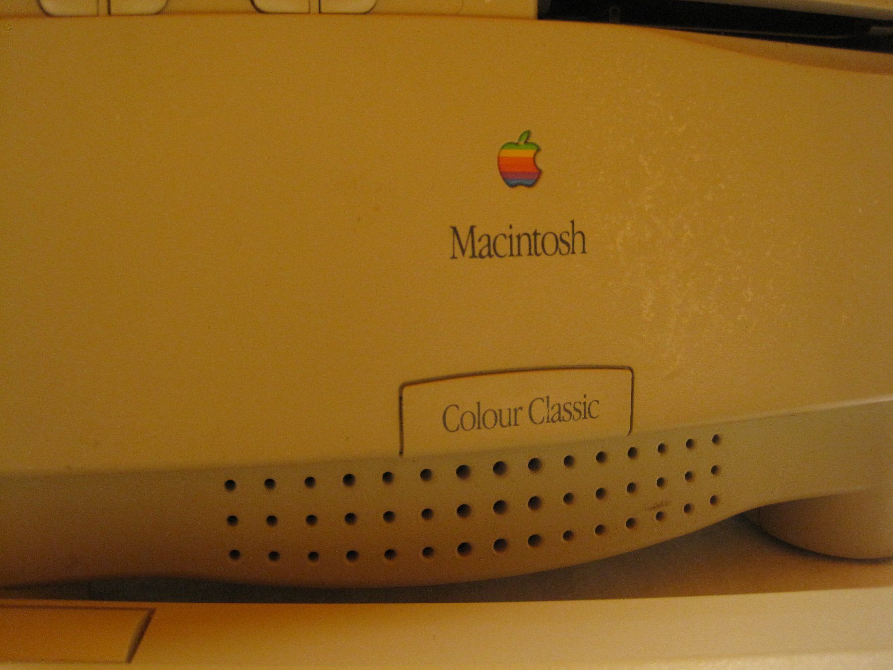 Apple PCs: Apple Macintosh Colour Classic - Retro Computer   044 – Defekt aus Schinznach-Dorf von  1
