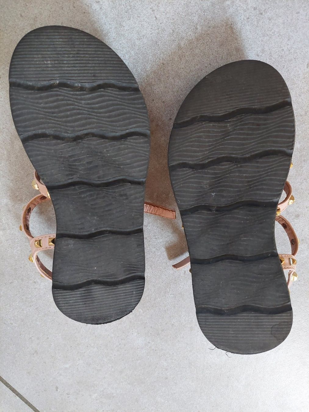 Schuhe für Mädchen: Très jolies sandalettes, taille 29-30 – Gebraucht aus Tramelan von yok-yok 1