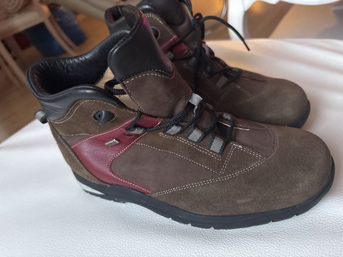 Damenschuhe: Hartjes Wanderschuhe Gore-Tex Grösse 7 gebraucht – Gebraucht aus langenthal von rundholz7 8