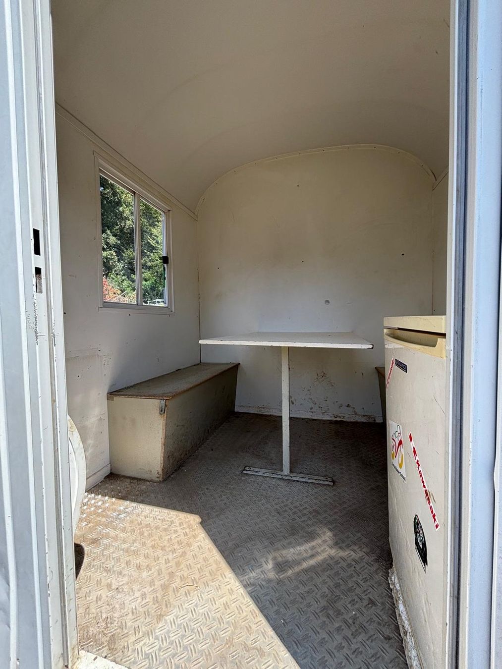 Rubag Rimorchi: Baustellenwagen Rubag mit Graffiti bemalt – Usato da Bottmingen venduto da yve_m5kt 4