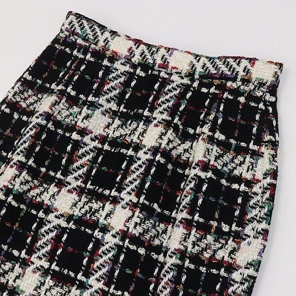 Giacche: Ensemble tailleur jupe en tweed Courrèges Paris  – Usato da Petit-Lancy venduto da VanderVault 5