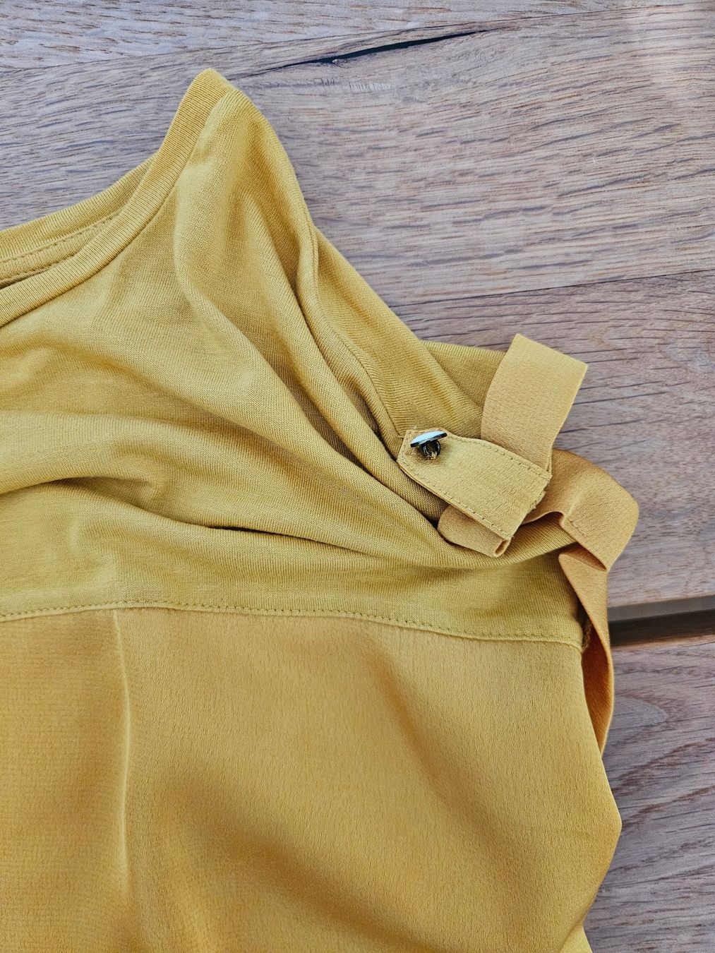 T-Shirts: Senfgelbes T-Shirt, Gr. M – Gebraucht aus Liestal von corneb 2
