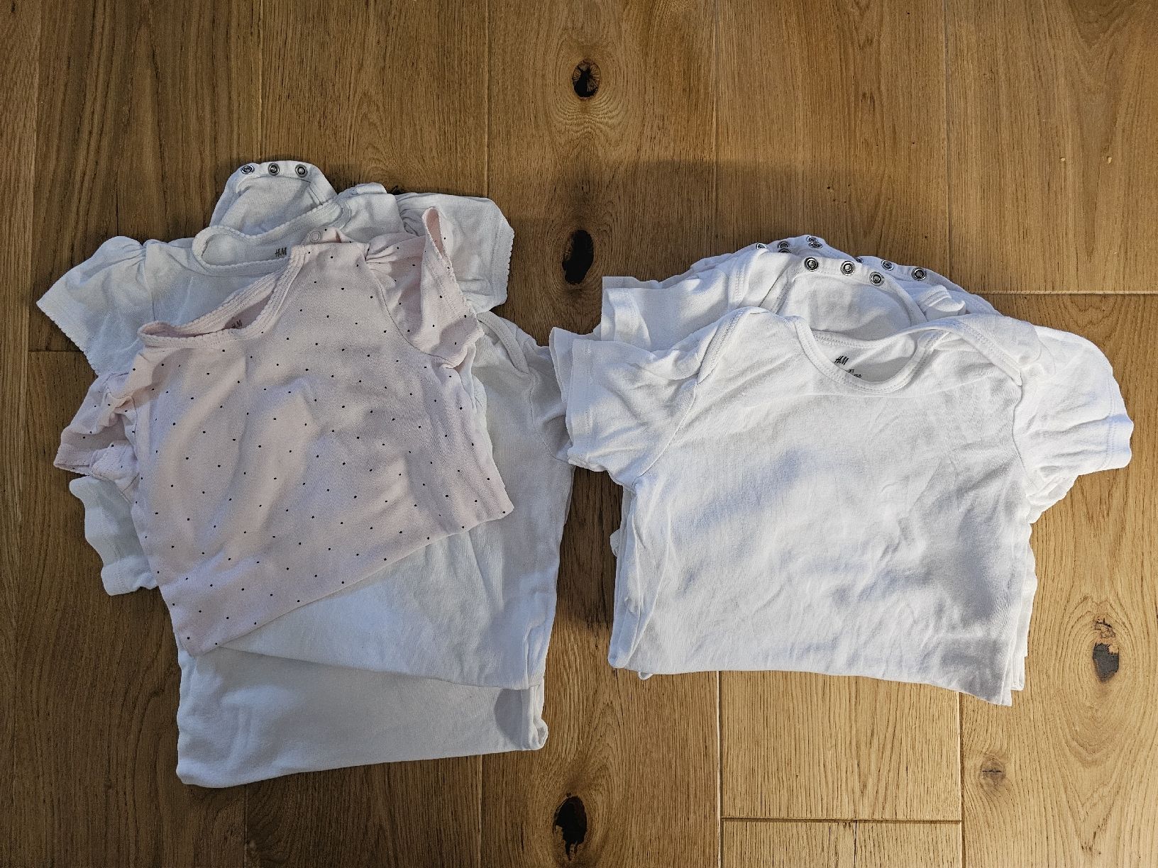 H&M Lotti & Set di vestiti: Kurzarm bodies – Usato da Basel venduto da vel_w2tr