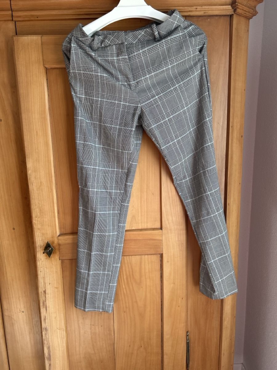 H&M Ensembles & Tailleurs: Anzug 36/38 – D'occasion à Adlikon b. Regensdorf par Huegeler 2