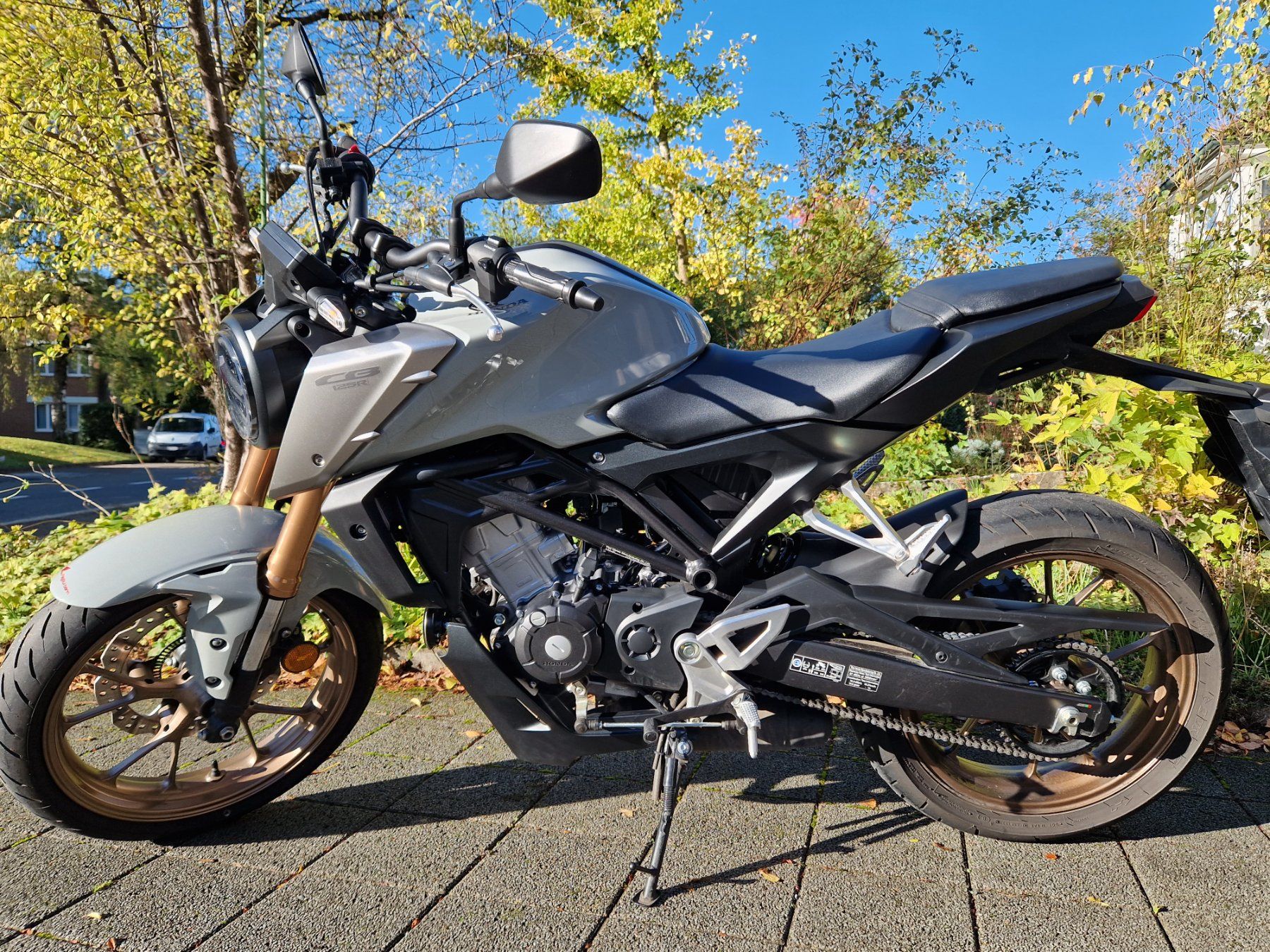 Honda Strada: Honda CB125R – Usato da Gümligen venduto da ann_y9h9