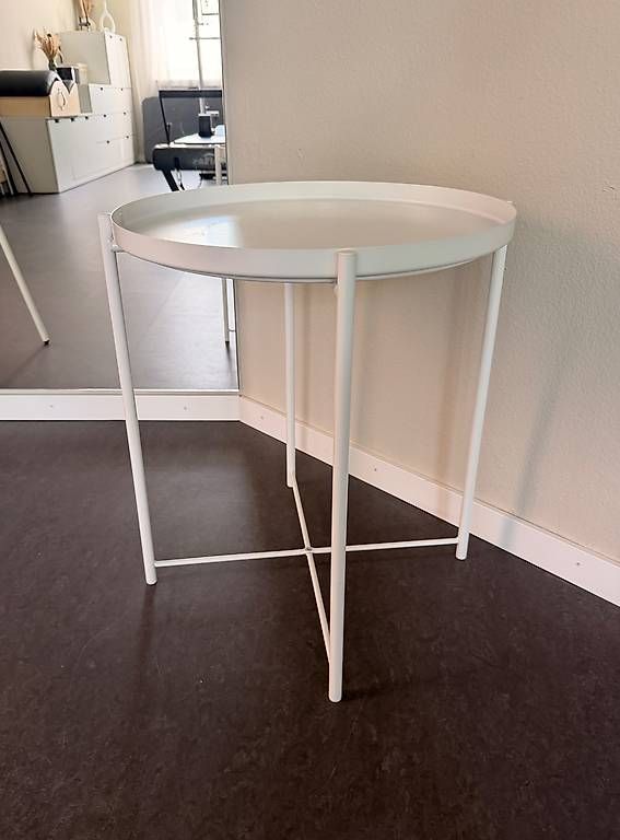 Ikea Tavoli: Beistelltisch weiss – Usato da Zug venduto da rwey6300