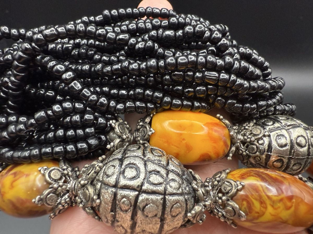 Catenine: Vintage Halskette orange und schwarz – Usato da Lamone venduto da LaCantinaMagica 6
