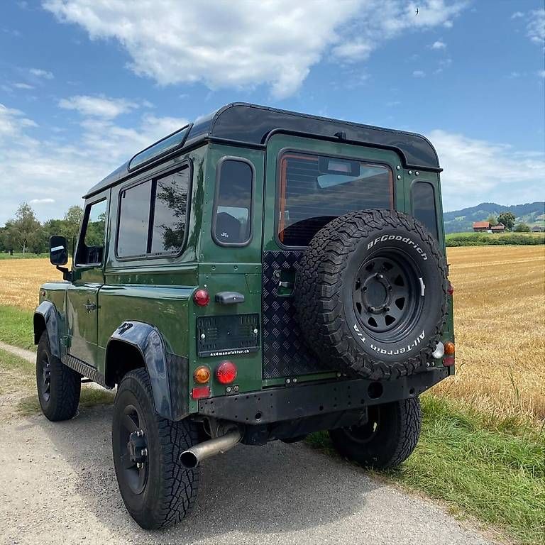 Automobili: Land Rover Defender TD5 – Usato da Wettingen venduto da Plixie 1