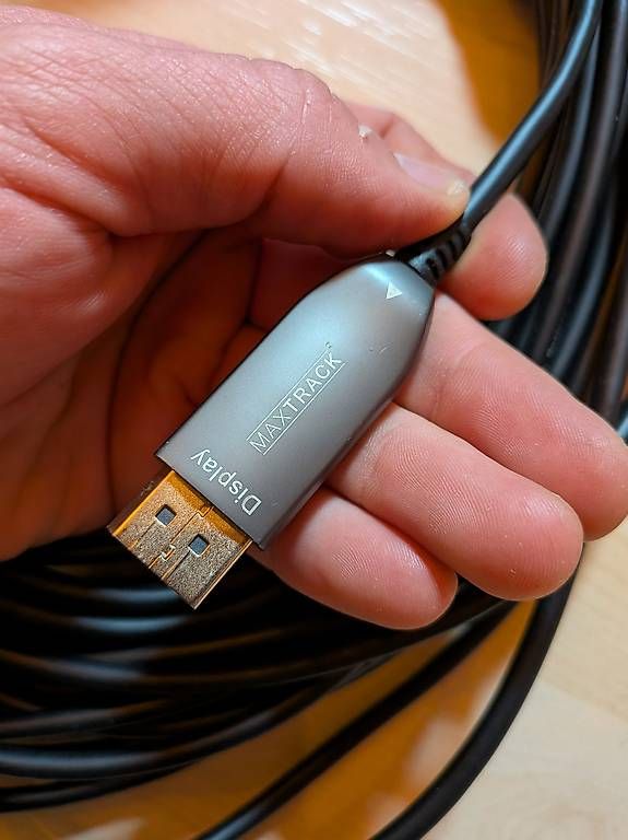 Cavi: Transmedia Optisches DisplayPort-Kabel 15m – Usato da Wallisellen venduto da witch_finder 2