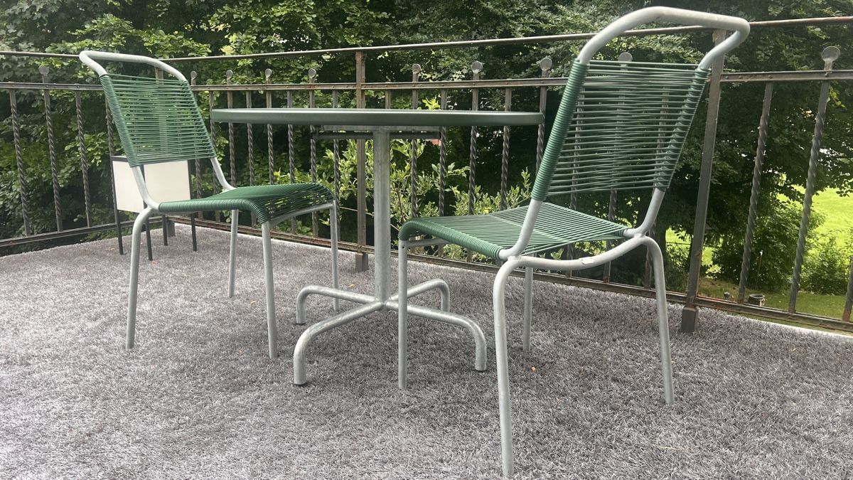 Embru Set di tavolo e panche: Gartentisch von MOOBEL und Stühle von EMBRU, sofort haben! – Usato da Bühler venduto da LICHTIG