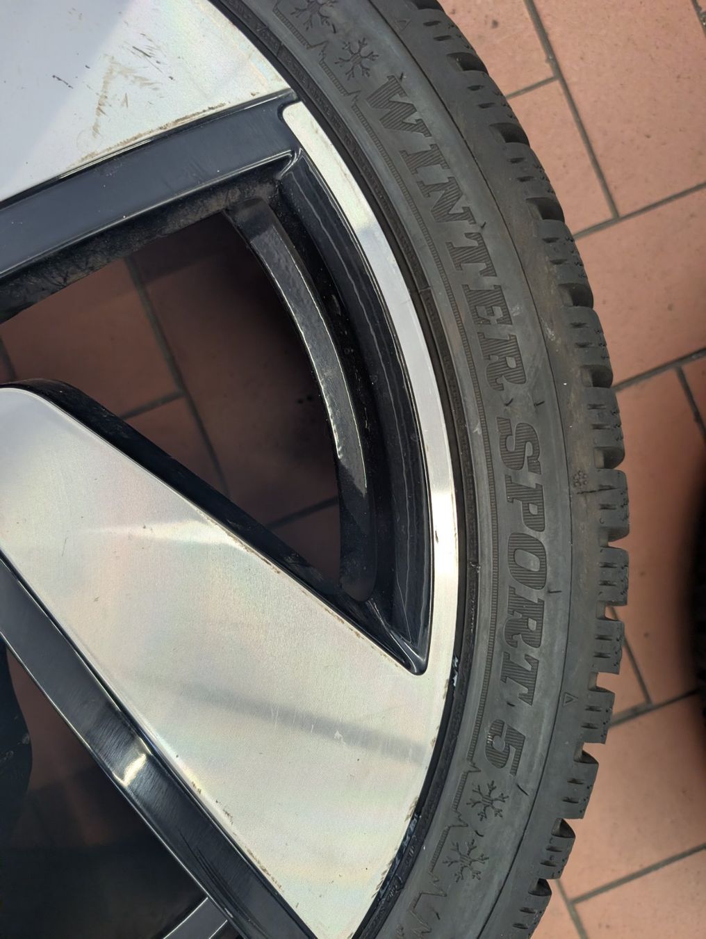 Volkswagen Pneumatici & Ruote complete: 4 Winterräder zu VW Golf VIII – Usato da Trimstein venduto da ef79 4