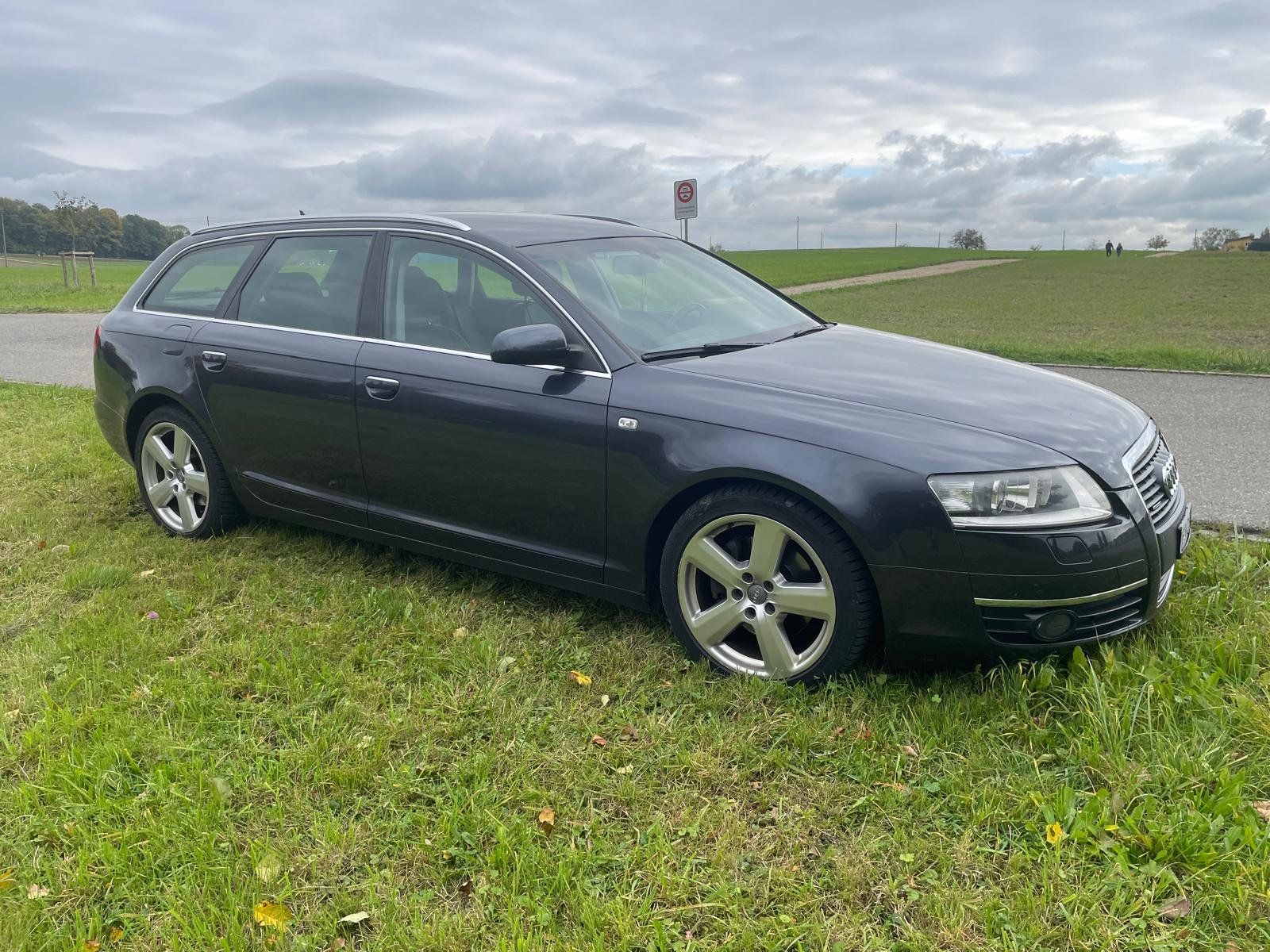 Audi Automobili: AUDI A6 Avant Quattro 3.2 V6 – Usato da Biel/Bienne venduto da erw_h27c 9