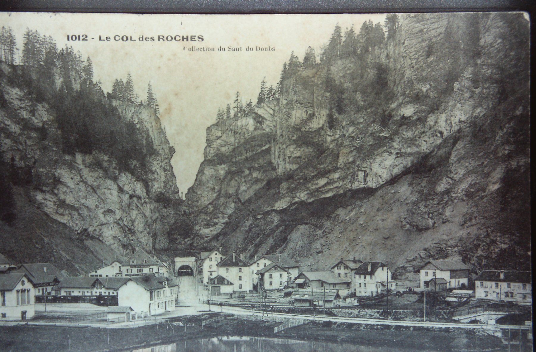 Cartoline postali: Le col des roches – Usato da Le Locle venduto da Roger46