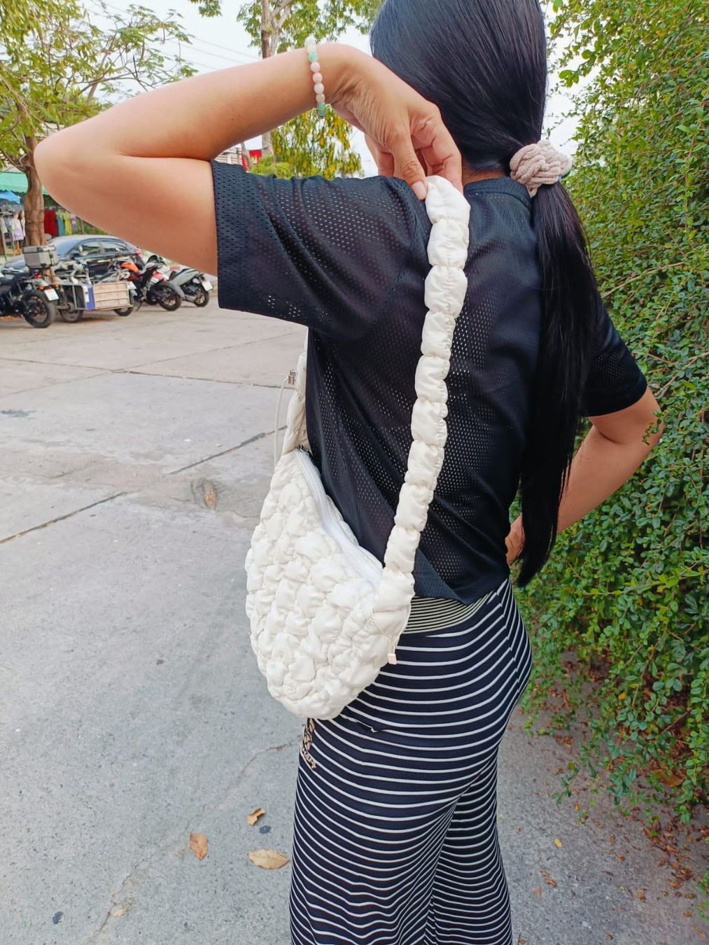 Taschen für Damen: Stepp Umhänge Tasche der Mode Hit Top Trend! – Neu und originalverpackt aus Zürich von wearehappy 2