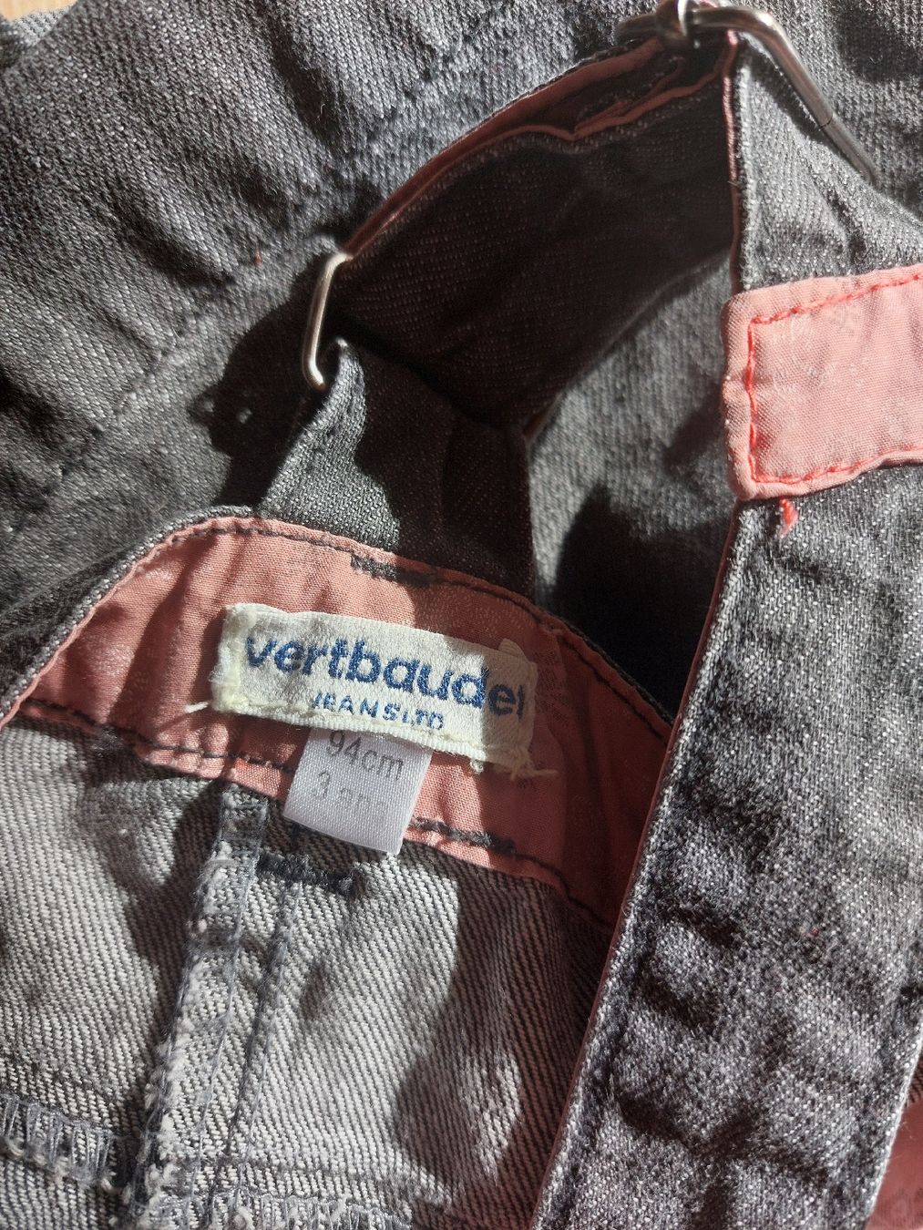 Vertbaudet Vestiti & Gonne: Vertbaudet Jeans Latzkleid, Gr. 94 – Usato da Büttikon AG venduto da lca_v7pb 6