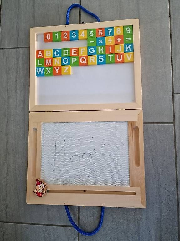 Jouets: Magicboard mit Buchstaben/Zahlen – D'occasion à Würenlingen par Nicole3671