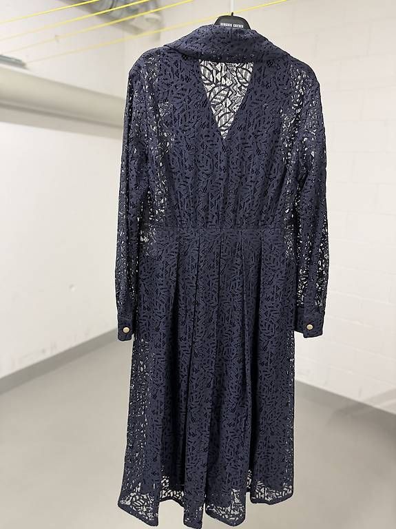 Kleider: Max Mara Midi-Kleid / Mantel – Gebraucht aus Steinhausen von deikoon 1