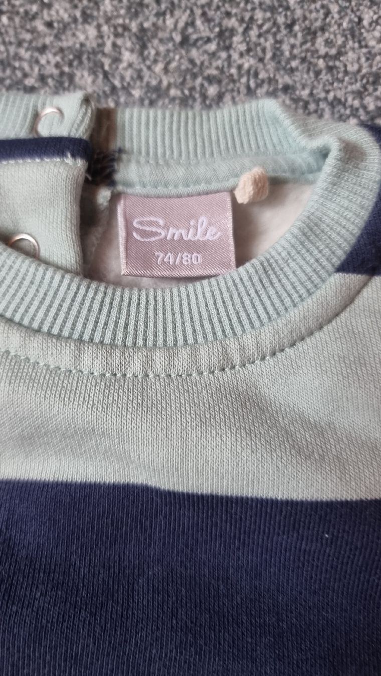 Pulls et sweat-shirts: Pull rayé bleu 74 80 – D'occasion à Les Breuleux par Mily1991 1