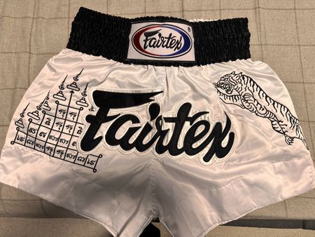 Fairtex Muay Thai Boxing Shorts White Size M - Excellent!
