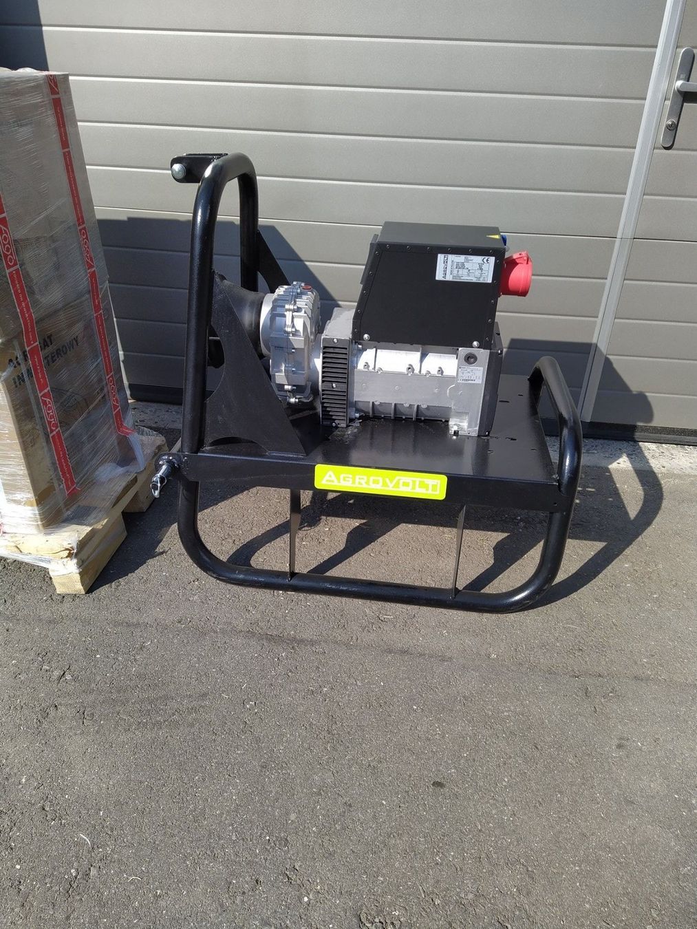 Generatori di corrente: Zapfwellengenerator 18 KVA mit AVR – Nuovo e nell'imballaggio originale da Kastanienbaum venduto da acapulco 3