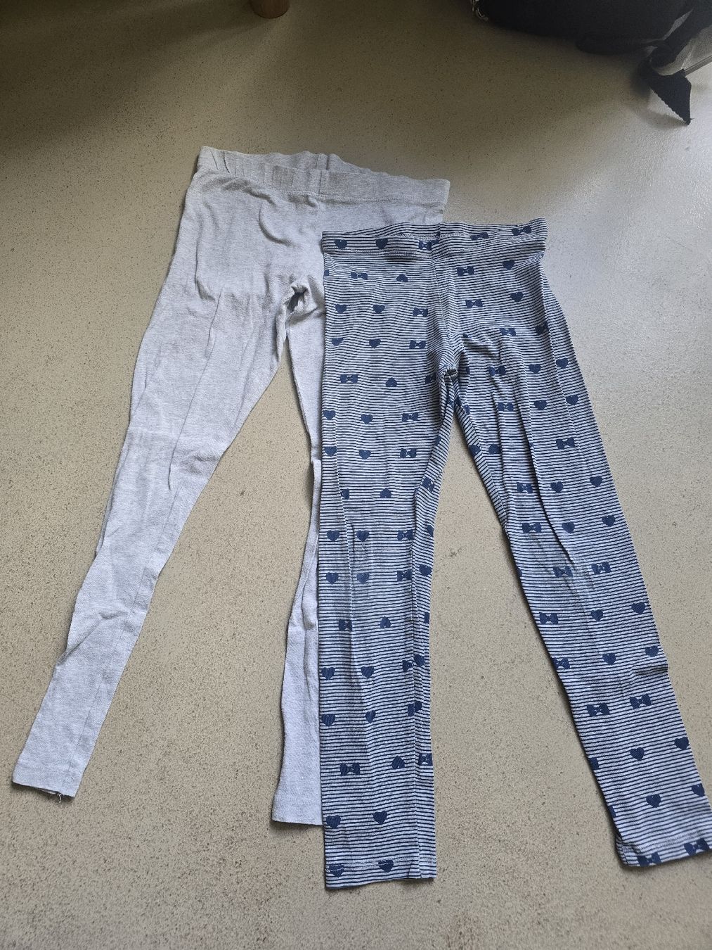 Calze & Collant: Kinder Leggings Set, Grösse 128 – Usato da Zürich venduto da Jackiieee88 1