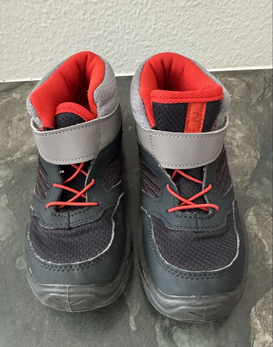 Decathlon Scarpe per ragazzi: Wanderschuhe Quechua Grösse 34 – Usato da Flumenthal venduto da Krajan 3