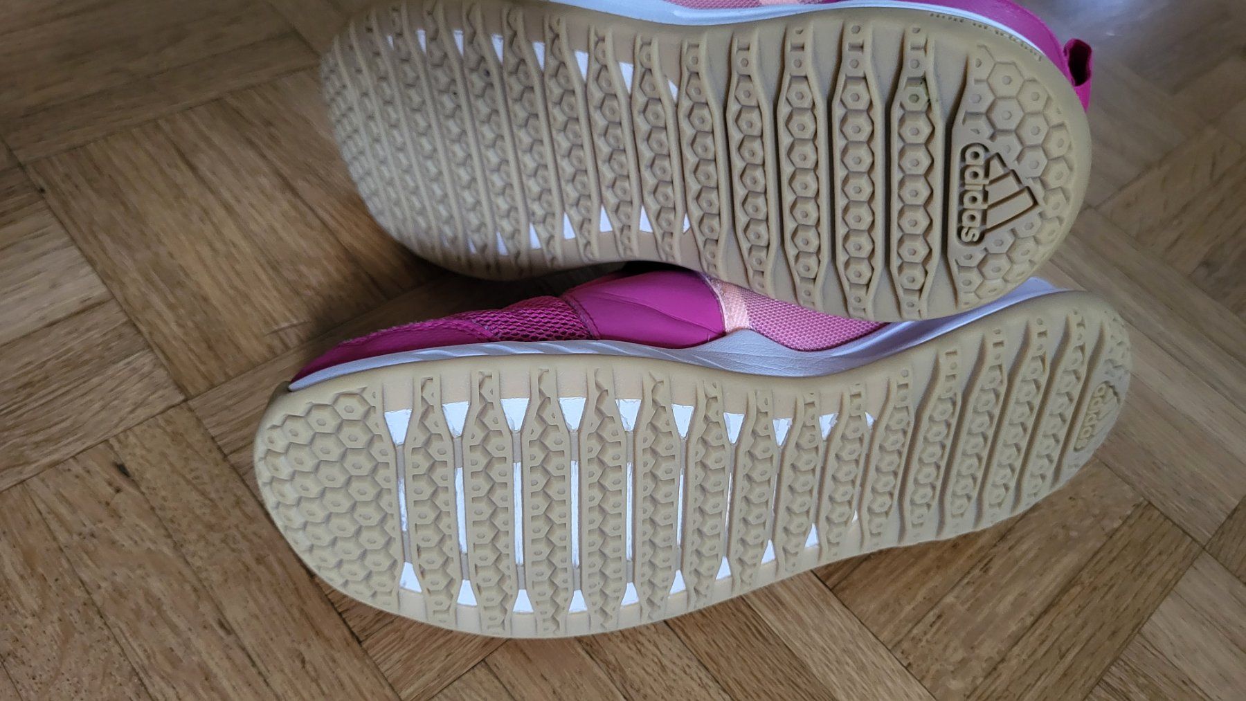 Adidas Scarpe per ragazze: Turnschuhe/Hallenschuhe Gr. 36 – Usato da Rorschacherberg venduto da Maku007 1